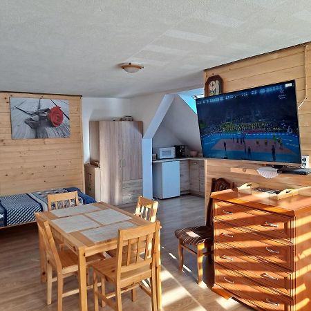 Agroturystyka Pod Kasztanem Lutowiska Quarto foto